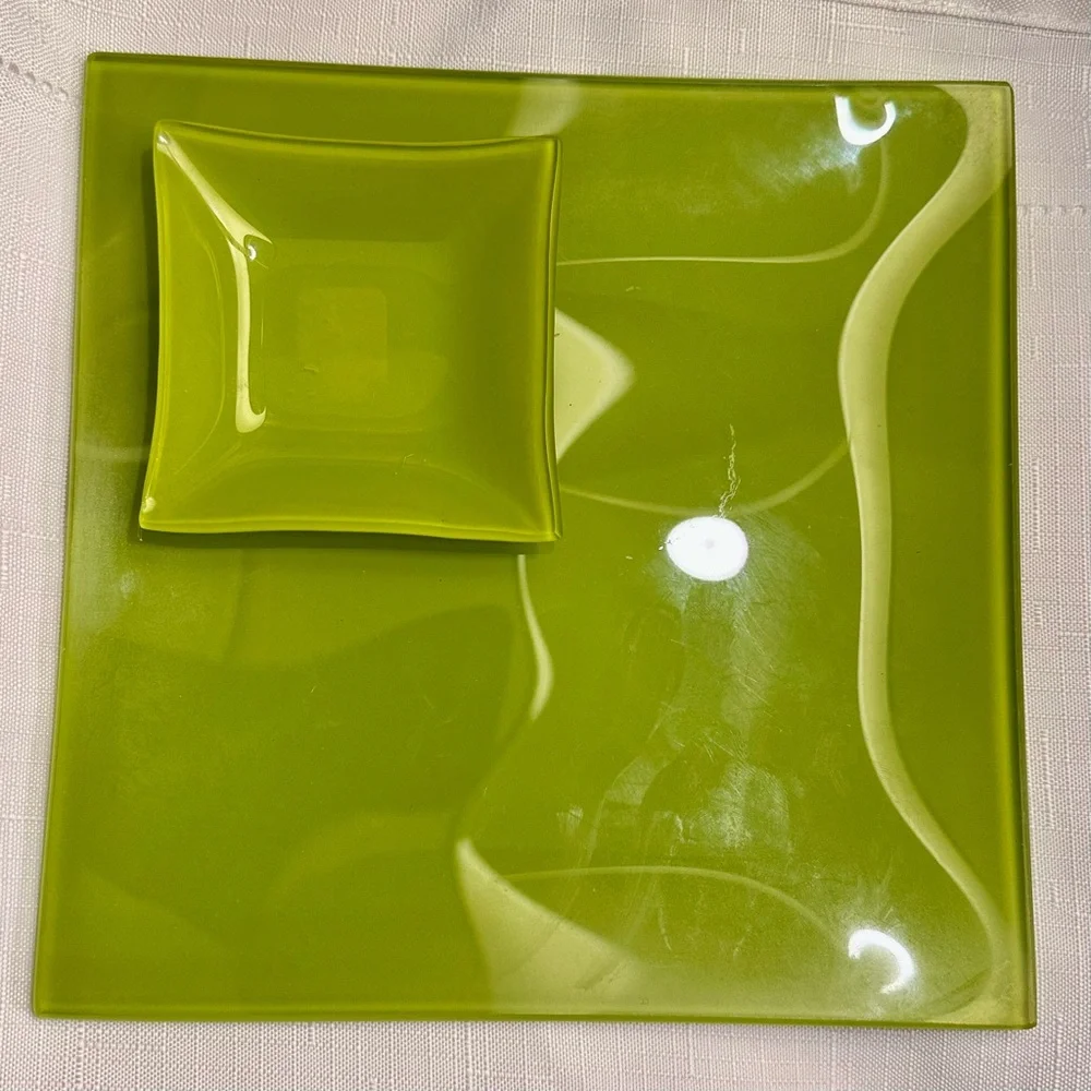 Crate&Barrel Green Glass Plate Set